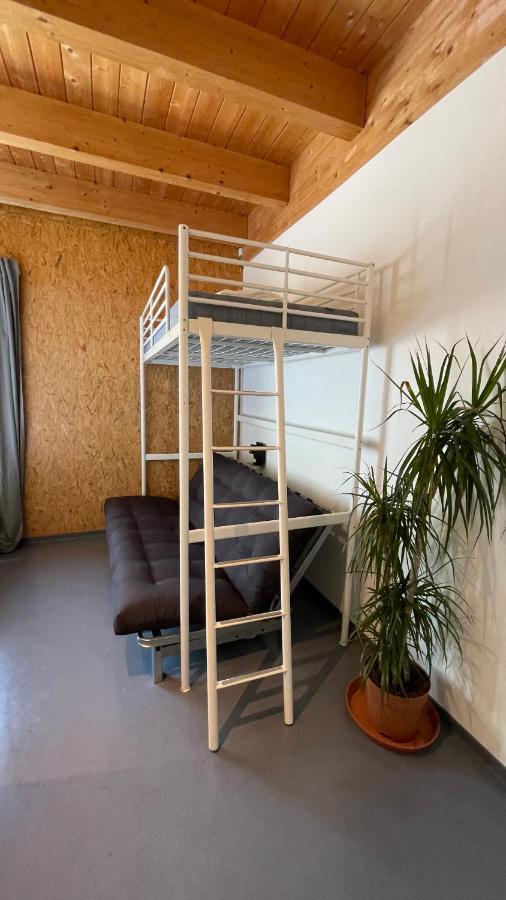 Hostel Oder Ferienwohnung 1-16 Personen Im Blauen Haus Fehmarn Kültér fotó